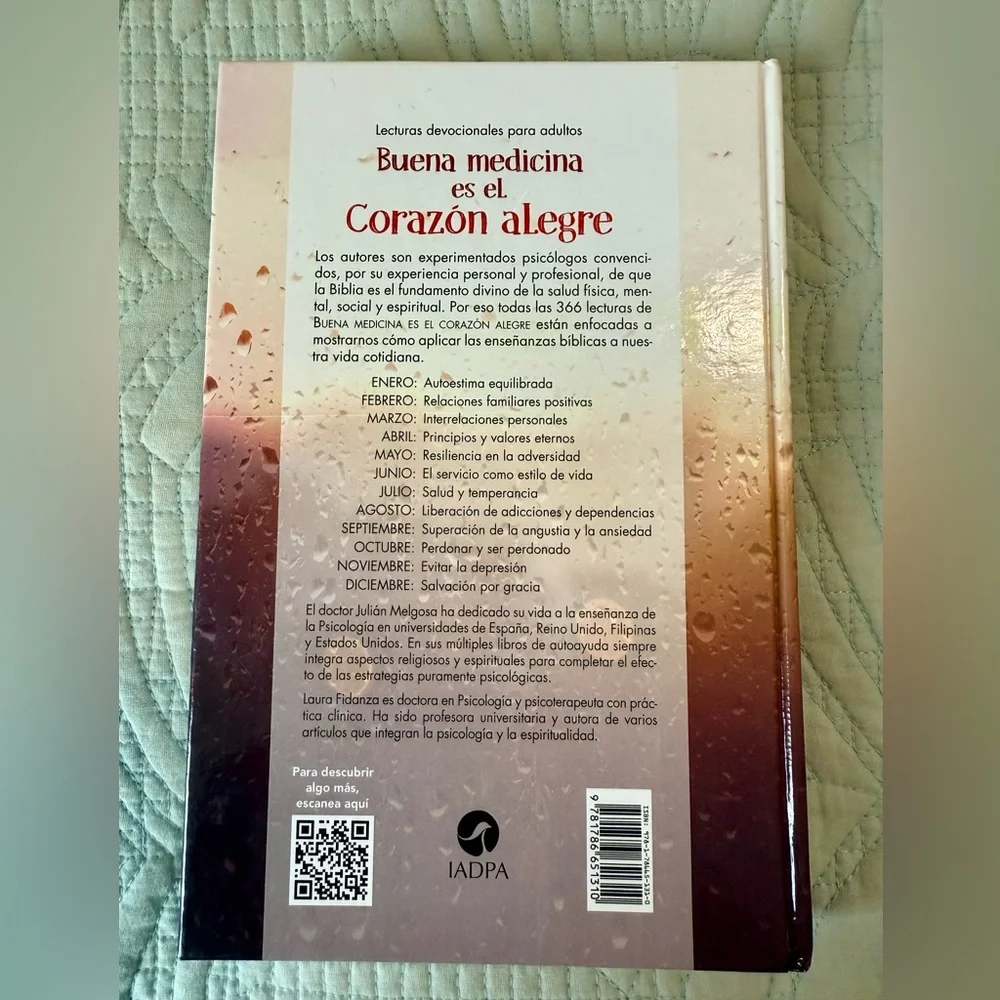 Daily Devotional Book in Spanish “Buena Medicina es el Corazón Alegre”